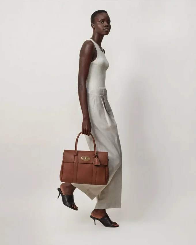 Bayswater in Oak Small Classic Grain Leather Bag Mulberry Bayswater in Oak Small Classic Grain Leather Bag Mulberry
