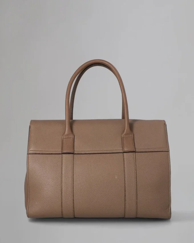 Bayswater Pre-Loved Taupe Classic Grain Pre-Loved Bags Bayswater Pre-Loved Taupe Classic Grain Pre-Loved Bags