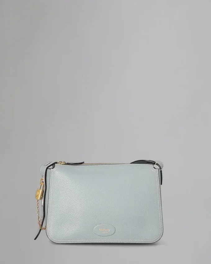 Billie Pre-Loved Cloud Small Classic Grain Pre-Loved Bags Billie Pre-Loved Cloud Small Classic Grain Pre-Loved Bags
