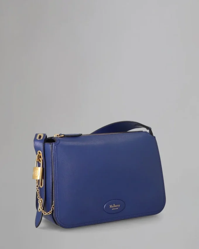 Billie Pre-Loved Pigment Blue Micro Classic Grain Billie Pre-Loved Pigment Blue Micro Classic Grain