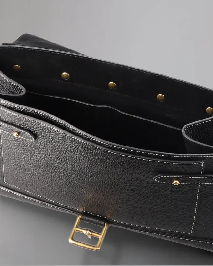 Chiltern Satchel Pre-Loved Black Grain Vegetable Tanned Chiltern Satchel Pre-Loved Black Grain Vegetable Tanned
