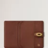 Darley Passport Cover Oak Two-Tone Small Classic Grain Darley Passport Cover Oak Two-Tone Small Classic Grain