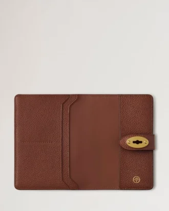 Darley Passport Cover Oak Two-Tone Small Classic Grain
