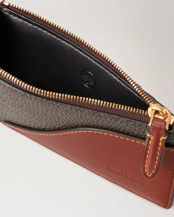 Heritage Zipped Long Card Holder Mole & Cognac Printed Bioveg Scotchgrain & Flat Calf Heritage Zipped Long Card Holder Mole & Cognac Printed Bioveg Scotchgrain & Flat Calf