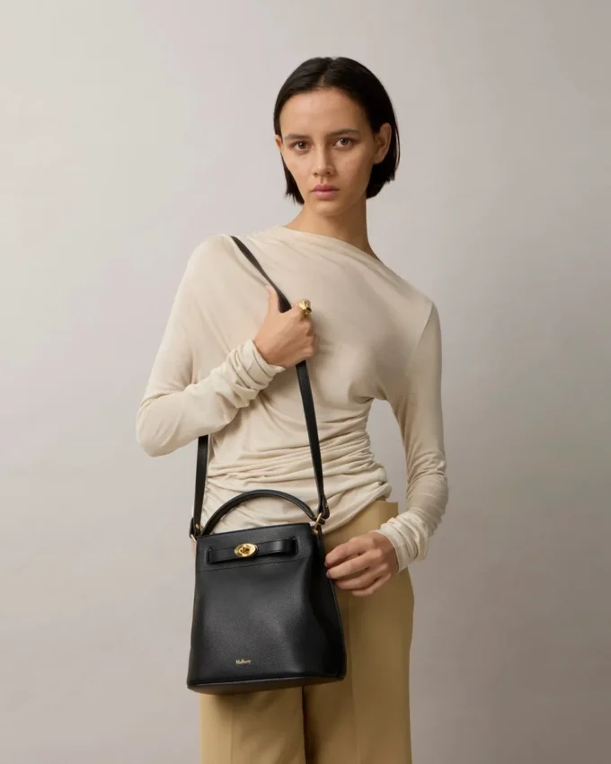 Islington Bucket Black Small Classic Grain Women Islington Bucket Black Small Classic Grain Women