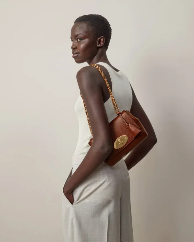 Lily Bag in Oak Small Classic Grain Leather Mulberry