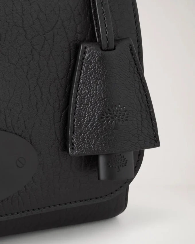 Lily Black Natural Grain Women