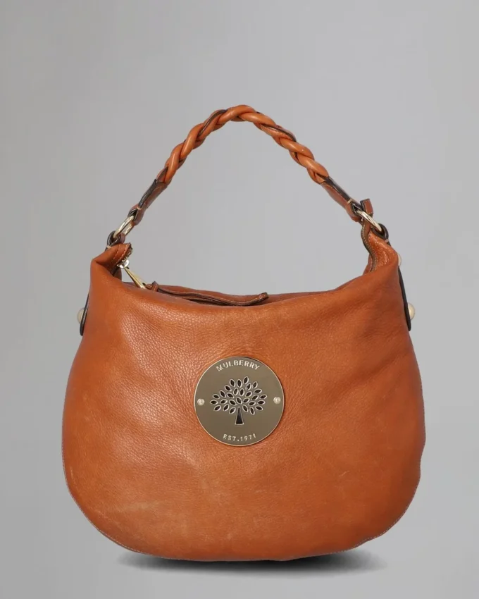 Medium Daria Hobo Pre-Loved Oak Soft Spongy Pre-Loved Bags Medium Daria Hobo Pre-Loved Oak Soft Spongy Pre-Loved Bags