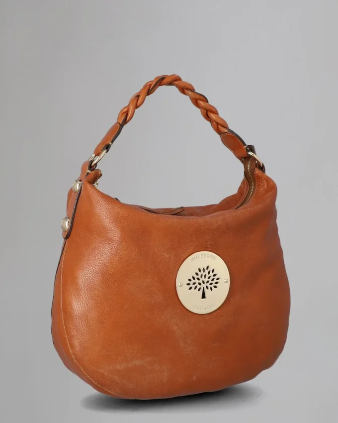 Medium Daria Hobo Pre-Loved Oak Soft Spongy Pre-Loved Bags Medium Daria Hobo Pre-Loved Oak Soft Spongy Pre-Loved Bags