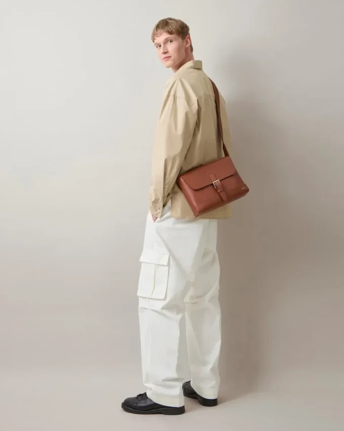 Small Chiltern Crossbody Messenger Oak Nvt Men Small Chiltern Crossbody Messenger Oak Nvt Men