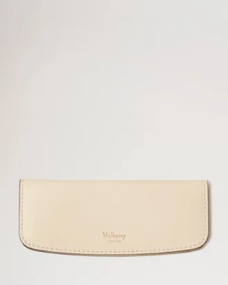 Vanity Set Eggshell Micro Classic Grain Lifestyle